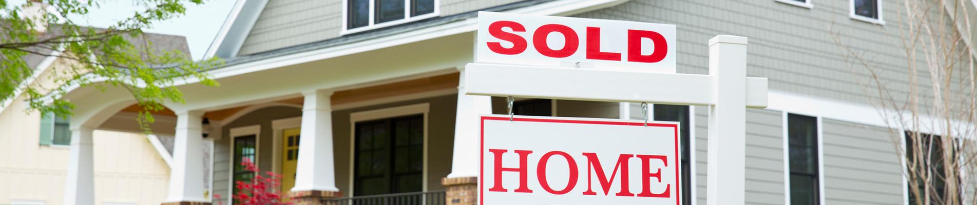 Banner_How to Select the Best Homeowners Insurance_1903x400 (1).jpg